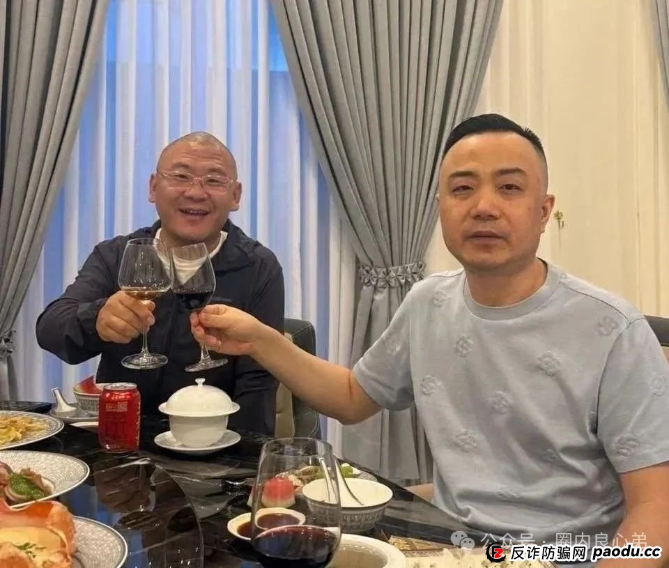 注意警惕,币圈蝗虫俞凌雄,老虎TigerAI披着羊皮的狼,模仿他Aifeex他亲爹。 注意警惕,币圈蝗虫俞凌雄,老虎TigerAI披着羊皮的狼,模仿他Aifeex他亲爹。