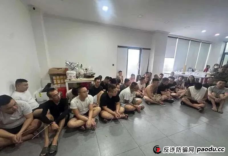 场面震撼！柬埔寨电诈园区上演集体大逃亡！